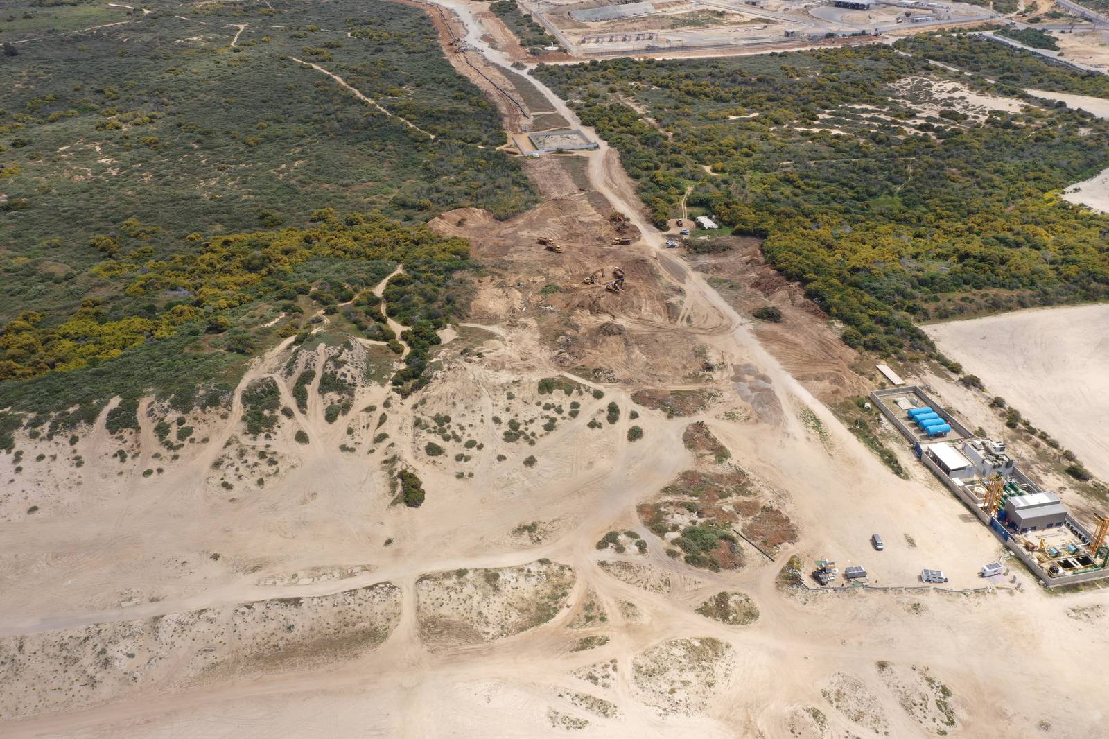 Ashdod onshore worksite at project start — AAP